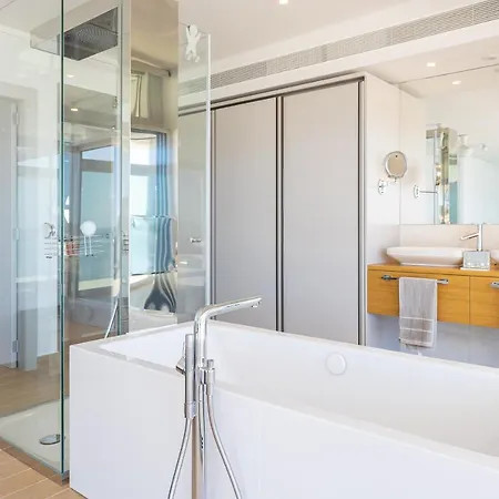 Ensuite Penthouse Panoramic Sea View With Jacuzzi Апартаменты