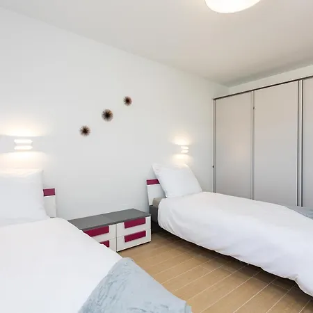 Ensuite Penthouse Panoramic Sea View With Jacuzzi פואנגירולה