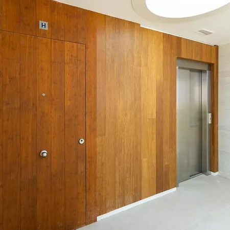 Апартаменты Ensuite Penthouse Panoramic Sea View With Jacuzzi