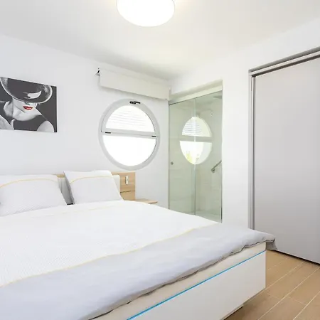 Ensuite Penthouse Panoramic Sea View With Jacuzzi Апартаменты