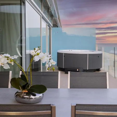 Ensuite Penthouse Panoramic Sea View With Jacuzzi * 푸엔히롤라