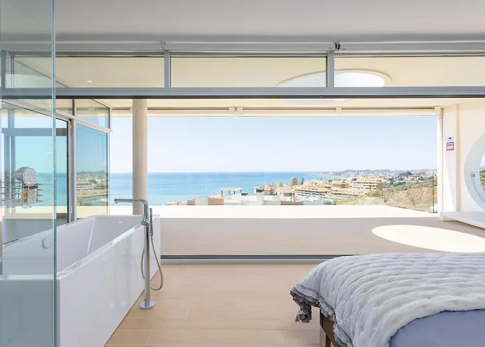 Ensuite Penthouse Panoramic Sea View With Jacuzzi