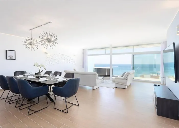 Ensuite Penthouse Panoramic Sea View With Jacuzzi Apartment