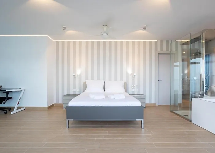 Apartment Ensuite Penthouse Panoramic Sea View With Jacuzzi *