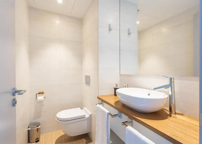 Ensuite Penthouse Panoramic Sea View With Jacuzzi Lägenhet Fuengirola