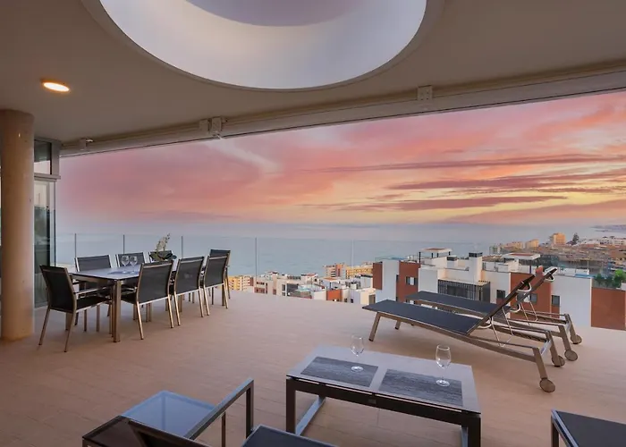 Ensuite Penthouse Panoramic Sea View With Jacuzzi Lägenhet Fuengirola