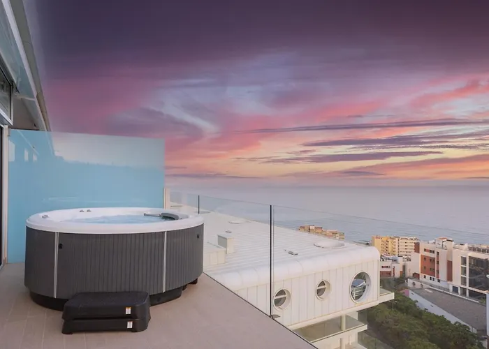 Ensuite Penthouse Panoramic Sea View With Jacuzzi Lägenhet